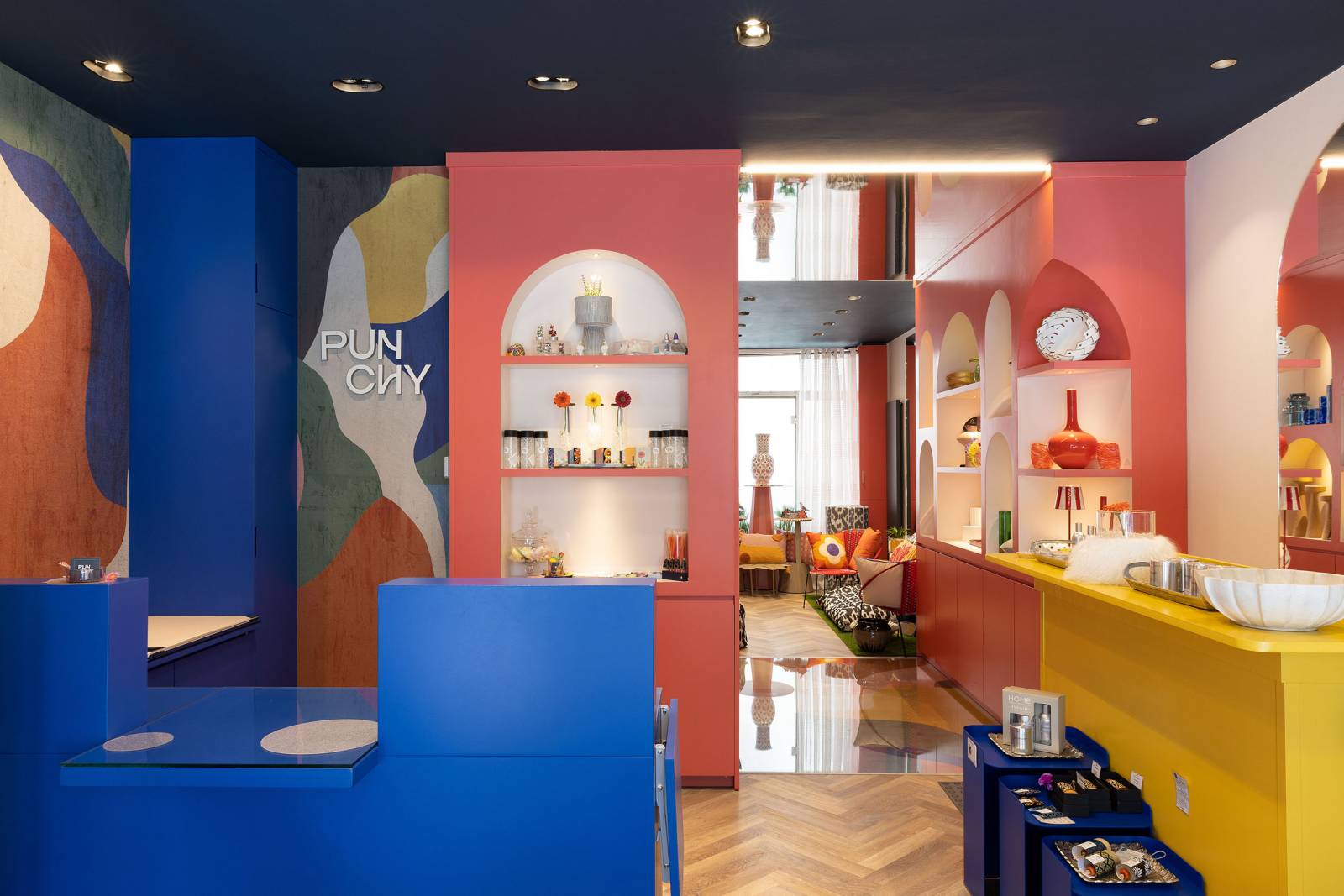 Agencement intérieur d'une boutique à Paris