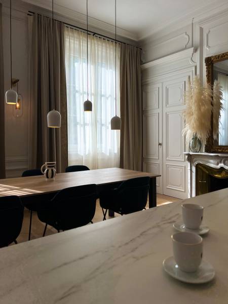 Salle à manger d'un appartement à Lyon