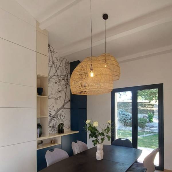 Conception de mobiliers sur mesure pour la salle à manger. 