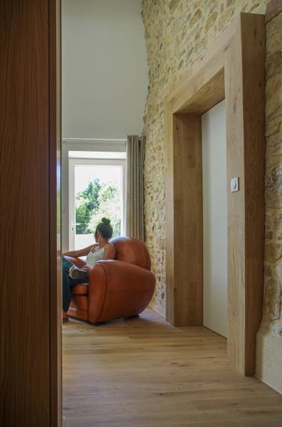 Vue de lachambre principale depuis le dressing