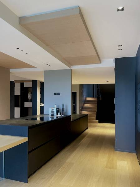 Aménagement d'une cuisine contemporaine dans une villa de luxe à Sèvres à Paris