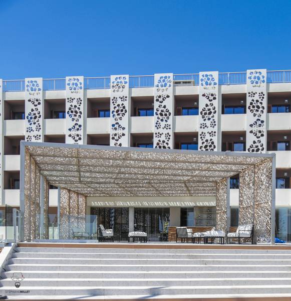 Transformation et agencement d'un hôtel en Corse