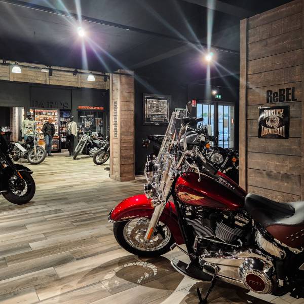 architecte d'intérieur à Lyon pour la réalisation d'un concession Harley davidson  
