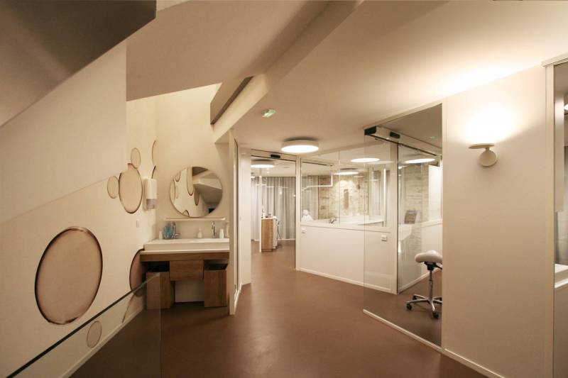 Circulations et aménagement intérieur de cabinet médical Nantes