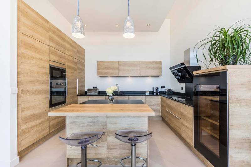 Agencement de la cuisine d'un loft contemporain à Lyon